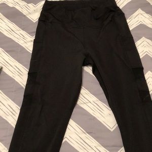 POP Fit black leggings
